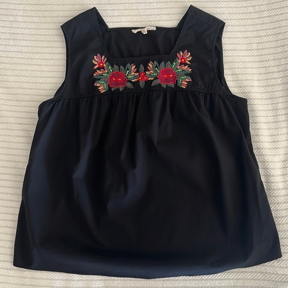 Grand & Greene blouse with embroidered flowers. Size XL
